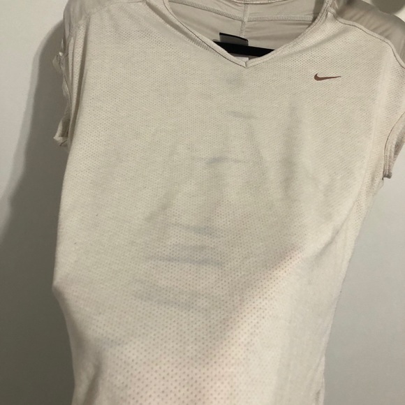 Nike Dry Fit tee - Picture 8 of 11